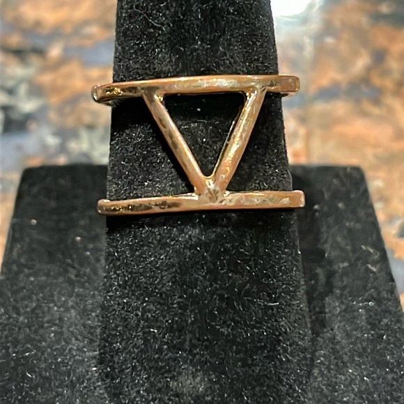 Set of 2 Gold double band rings size 7 & 6.5 - Picture 3 of 6